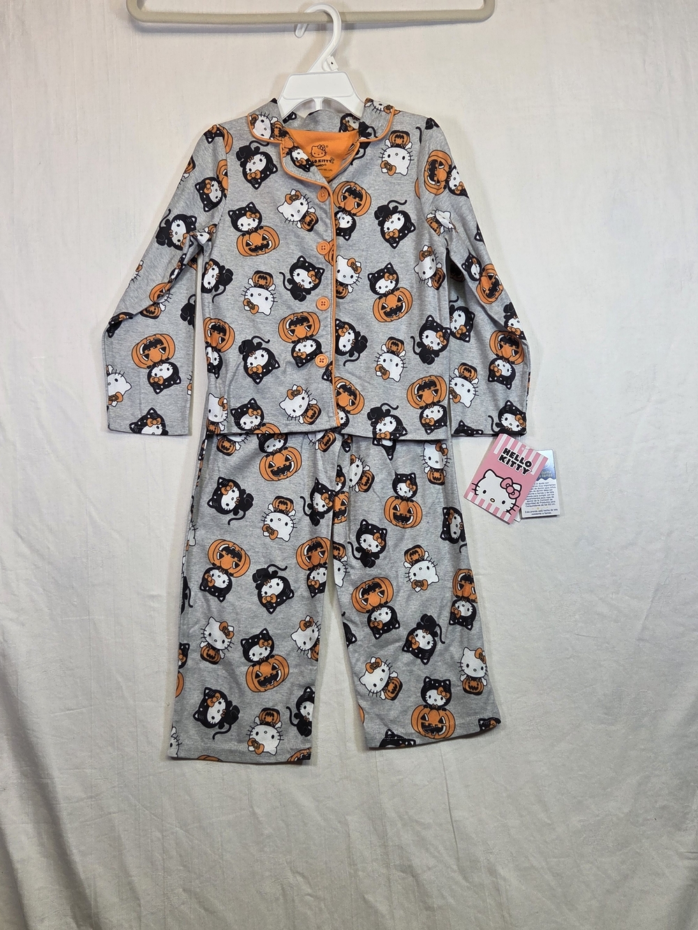 Hello Kitty Halloween Pajama Set Girls Size 4 NWT Pumpkins Black Cats. #0315